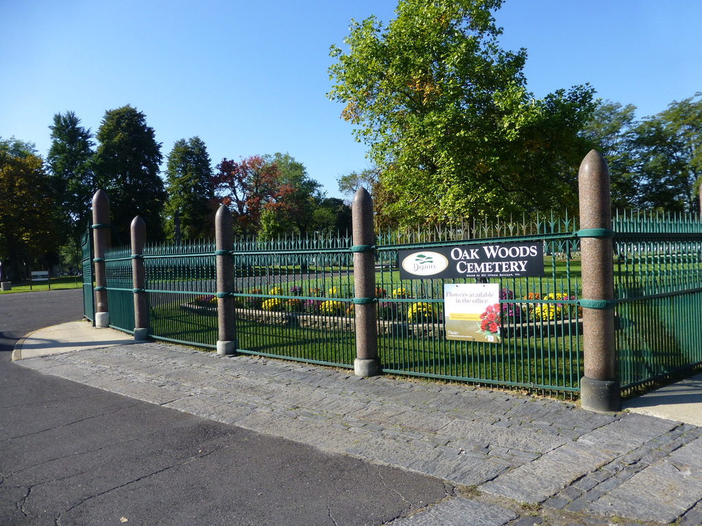 Oak Woods Cemetery